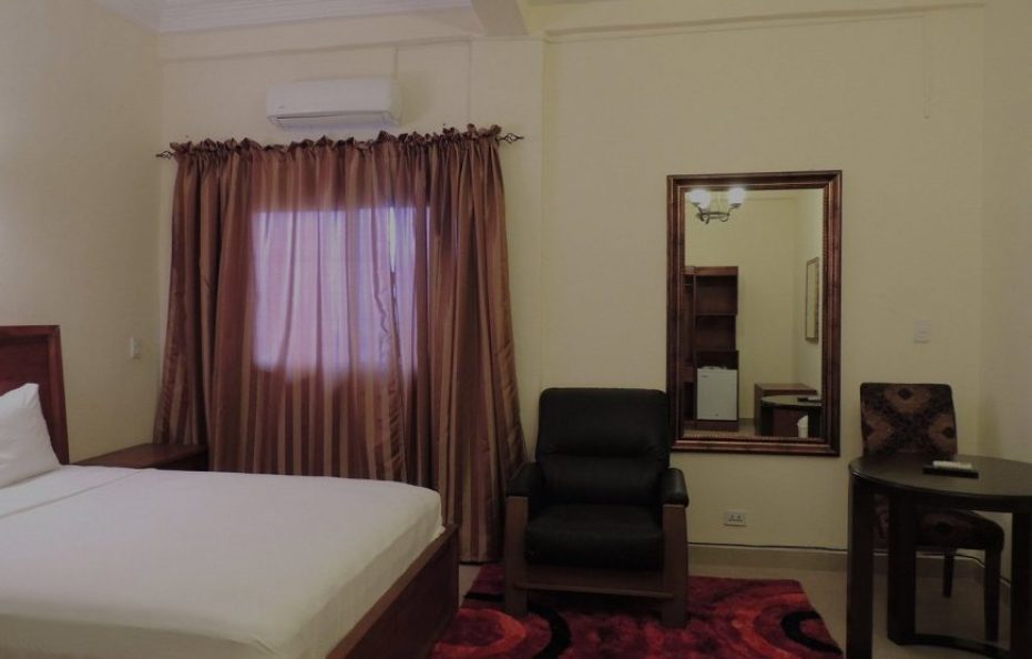 Bella Casa Lodge & Suites